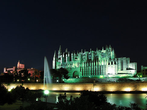 Foto La Seu mit Fontäne
