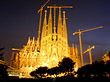 Sagrada Familia bei Nacht Fotos
